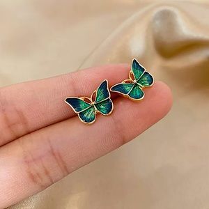 🦋 Elegant Oil Painted Butterfly Stud Earrings 🦋